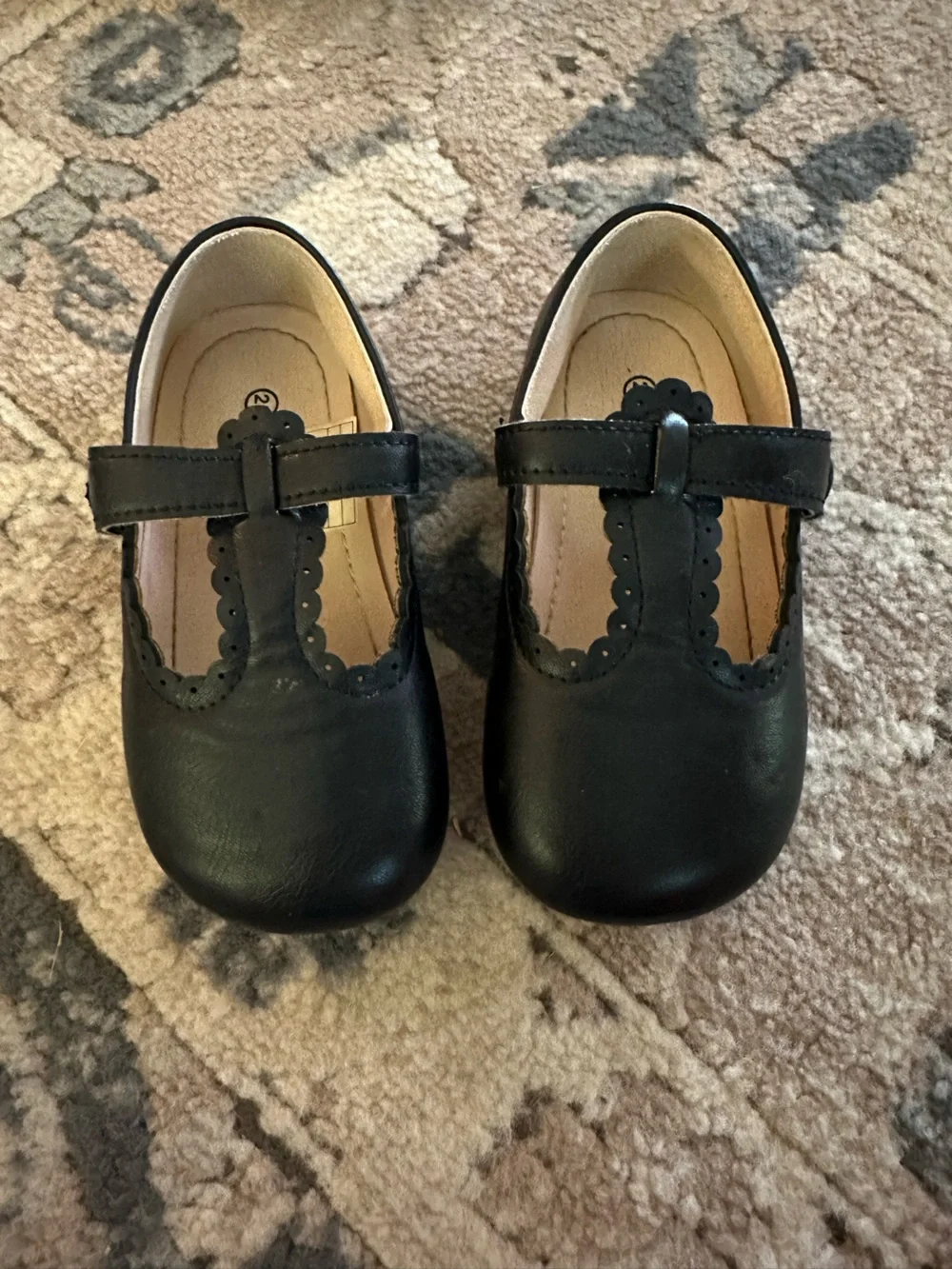 Source Unknown Black Mary Jane Dress Shoes with Scalloped Trim